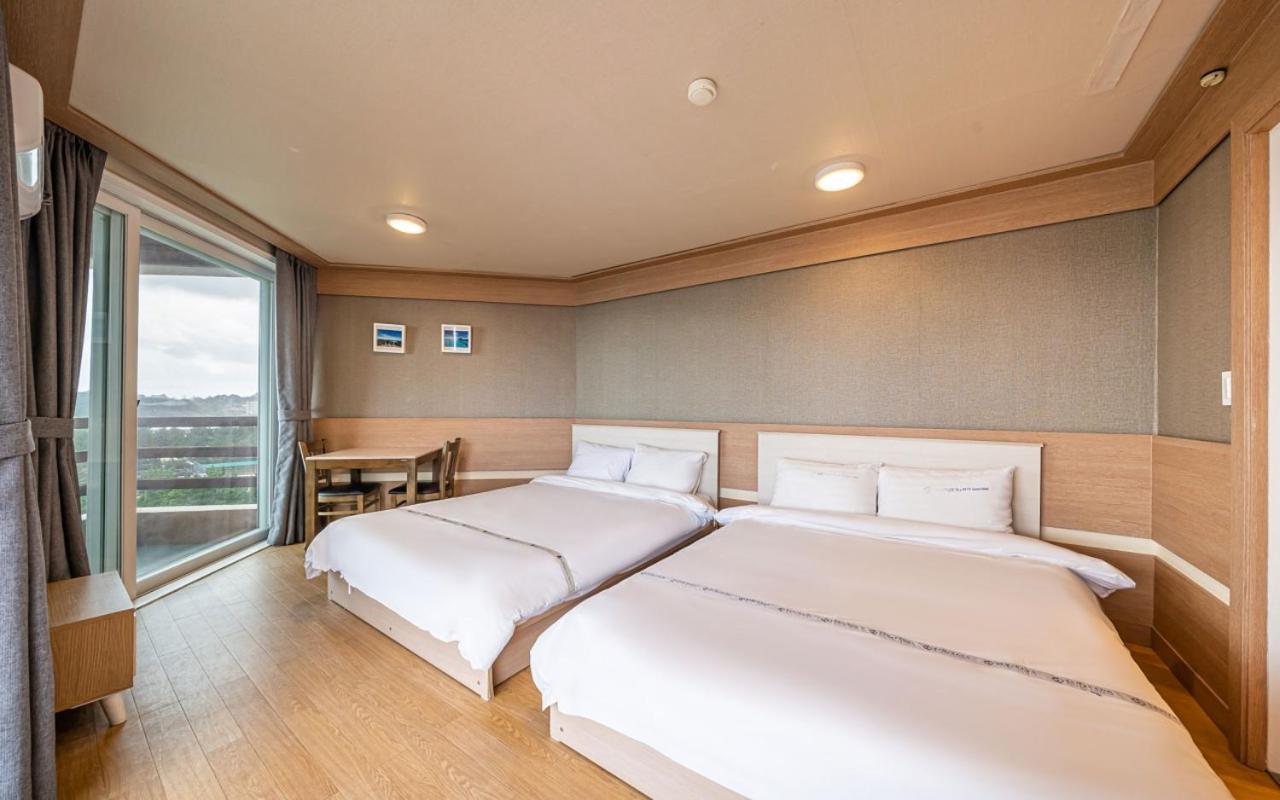 Benikea San&Bada Jumunjin Resort Gangneung Exteriör bild